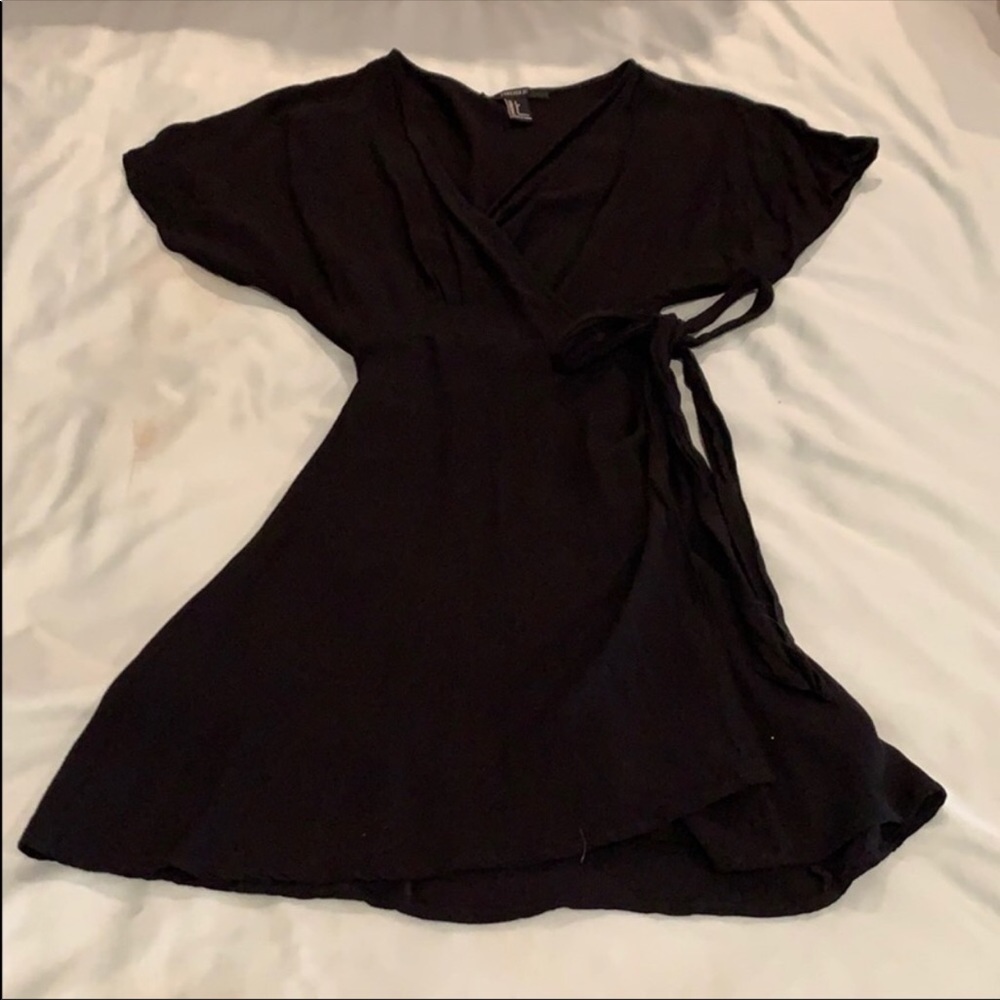 4/$20 🖤 Black wrap style dress